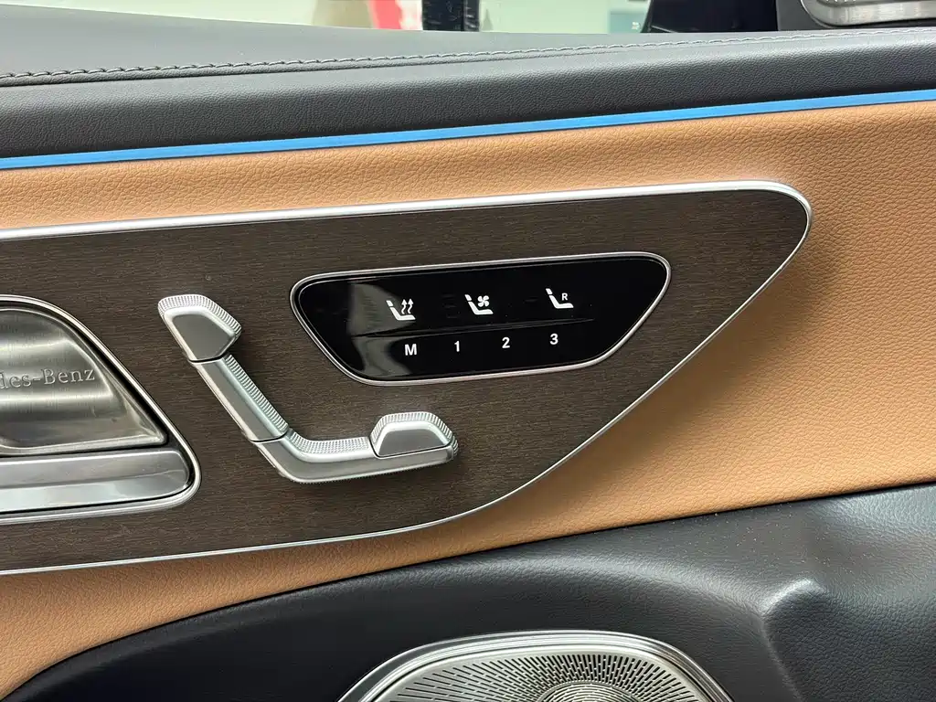 Mercedes-Benz E-Class — миниатюра 13