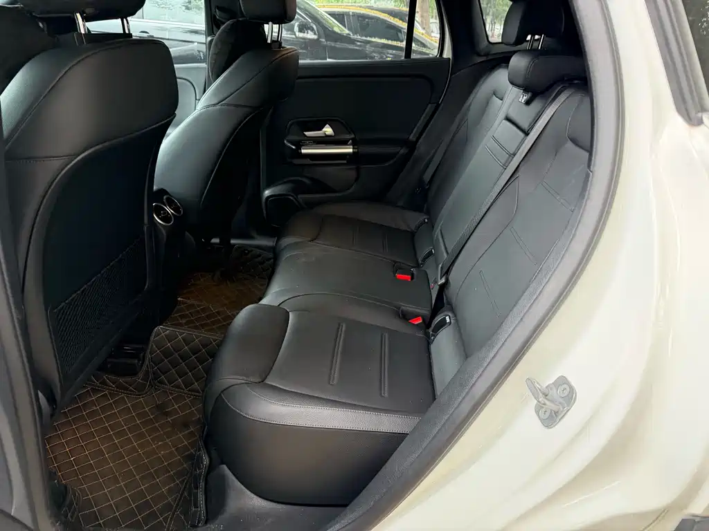 Mercedes-Benz GLA — миниатюра 5