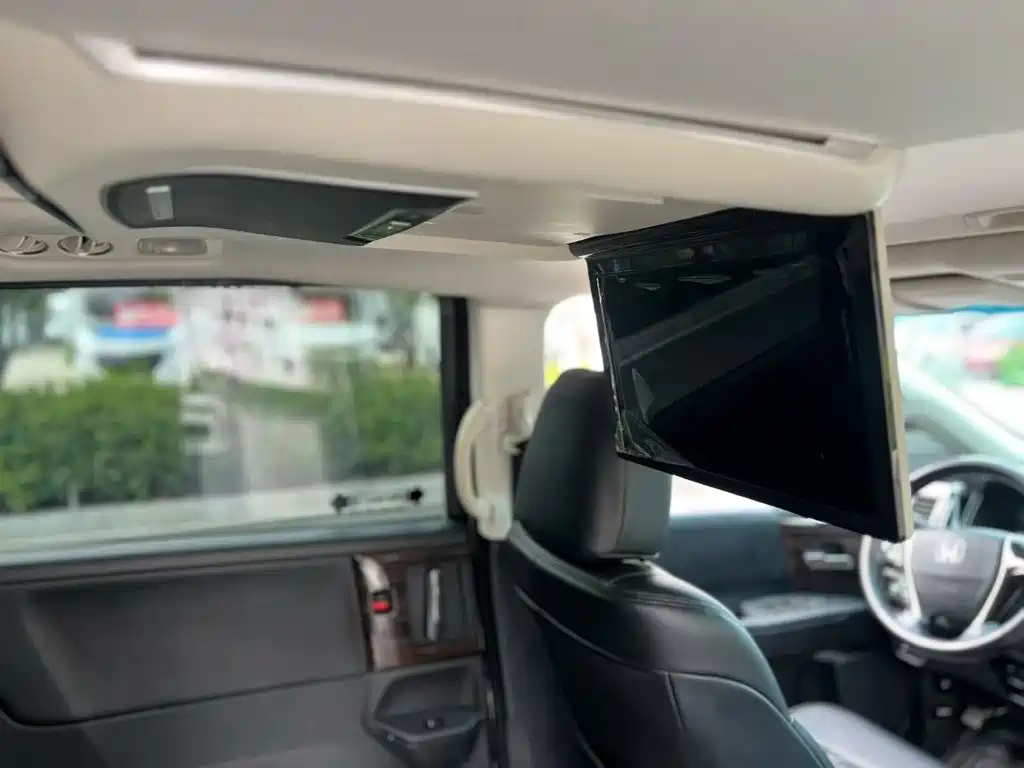 Honda Elysion — миниатюра 9