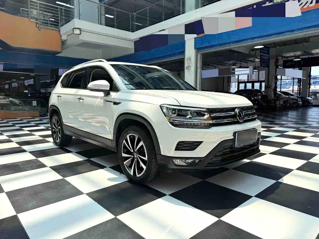 Volkswagen Tharu — миниатюра 3
