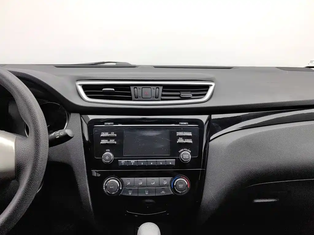 Nissan Qashqai — миниатюра 12