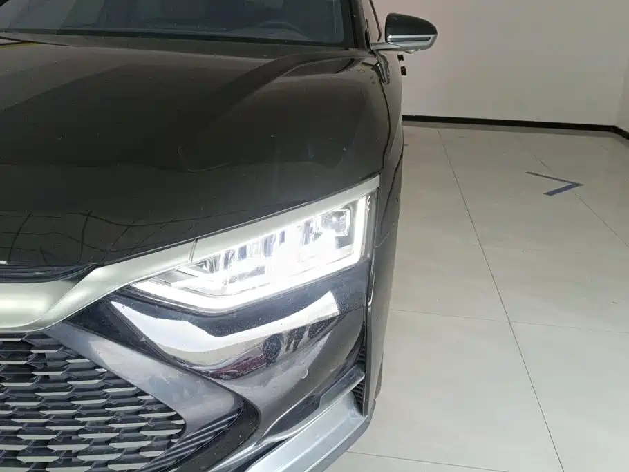 BYD Han — миниатюра 5