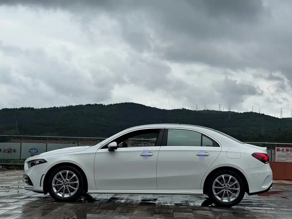 Mercedes-Benz A-Class A 2020 A 200 L Sport