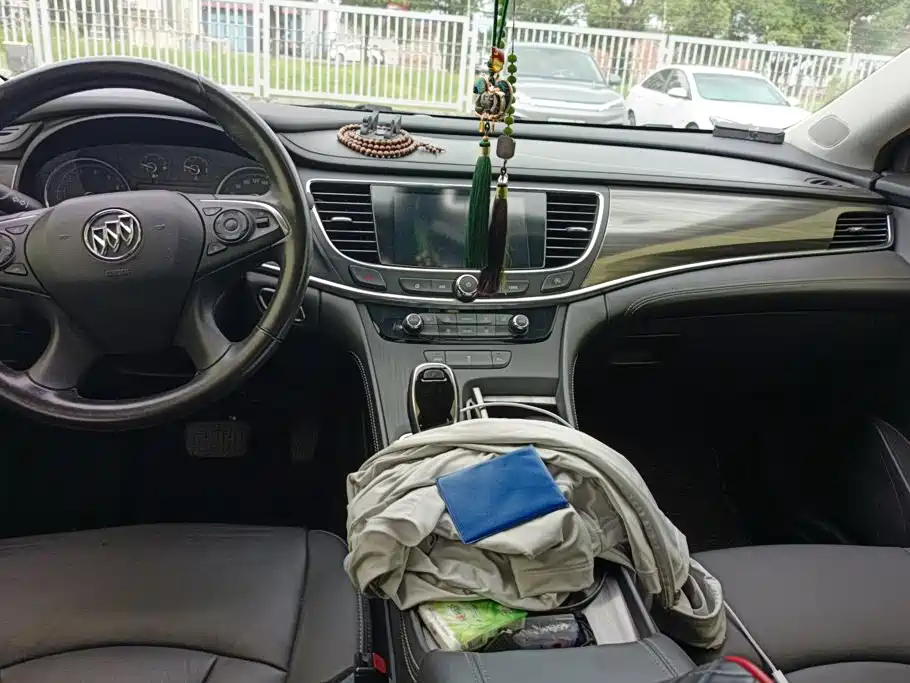 Buick LaCrosse — миниатюра 13