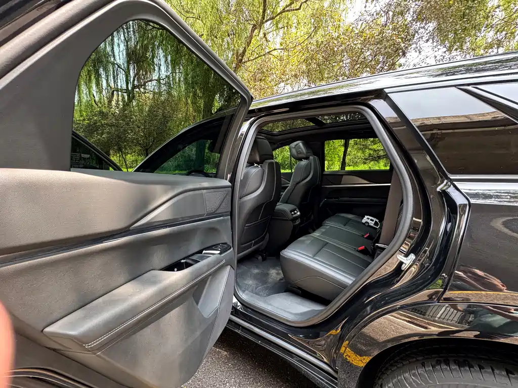 Cadillac XT5 — миниатюра 12