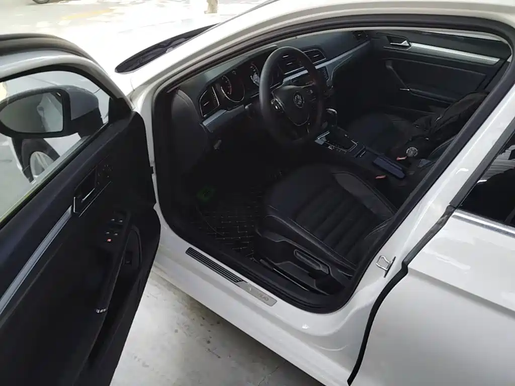 Volkswagen Lamando — миниатюра 16