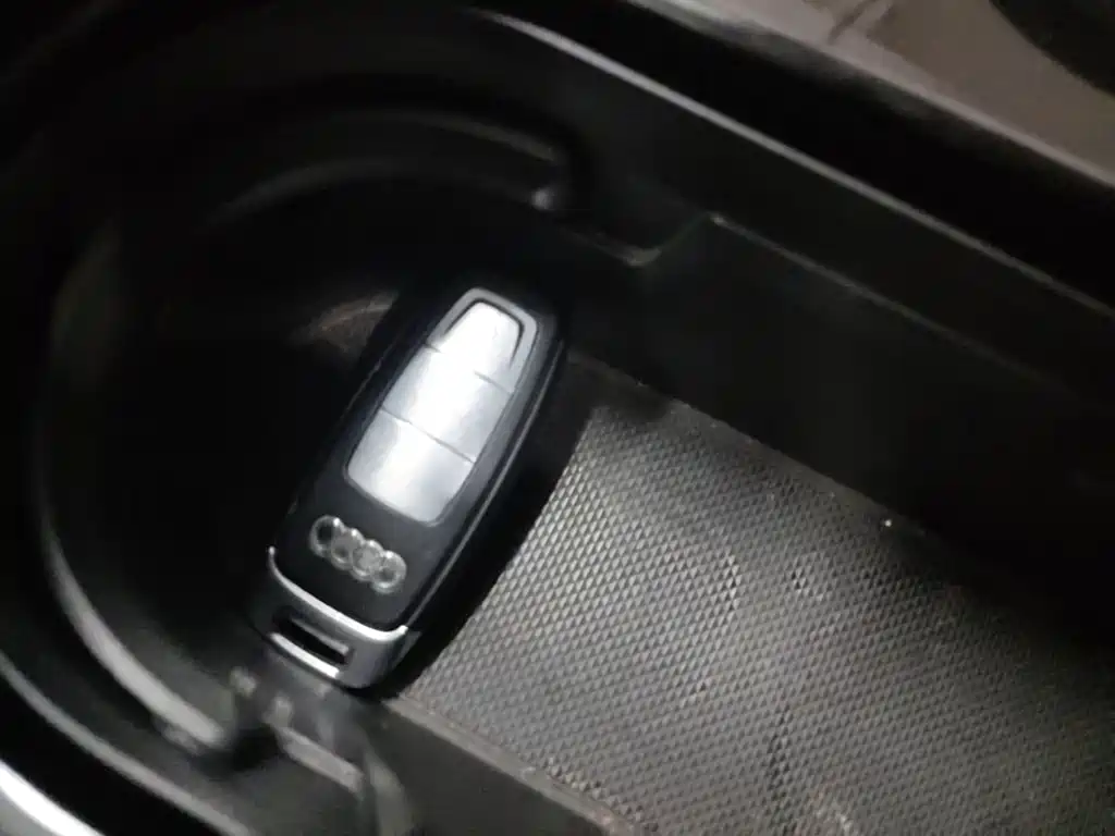 Audi Q4 e-tron — миниатюра 9