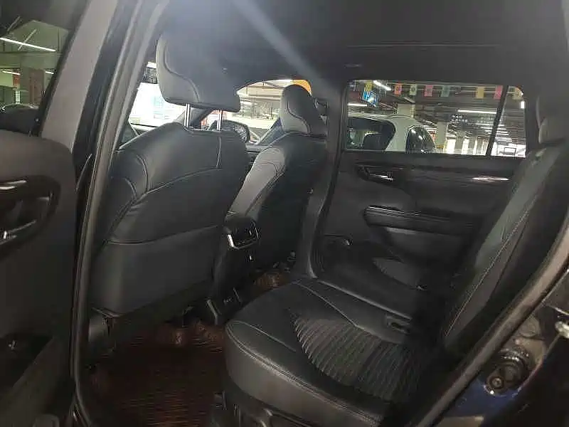 Toyota Crown Kluger — миниатюра 10