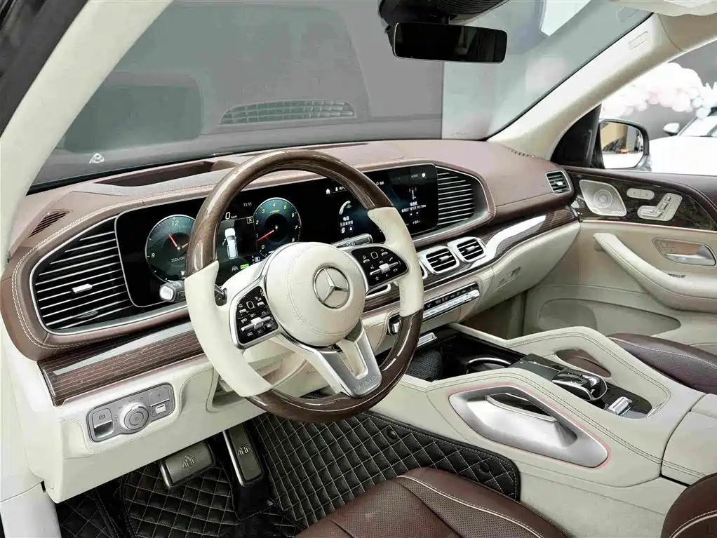 Mercedes-Benz GLS — миниатюра 7