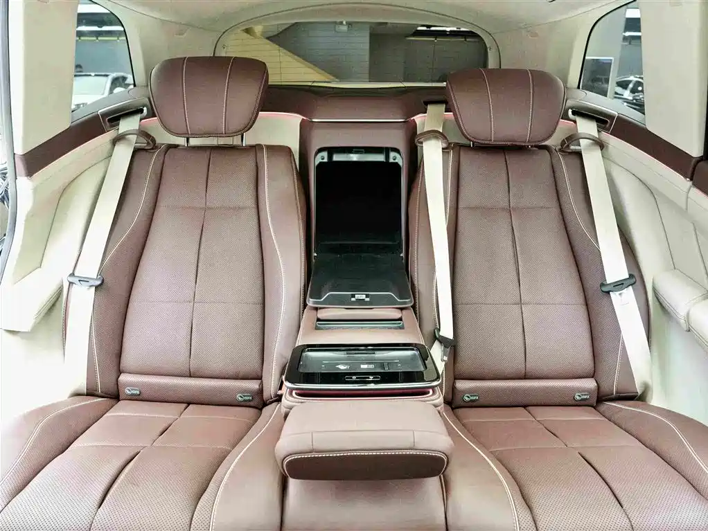 Mercedes-Benz GLS — миниатюра 14
