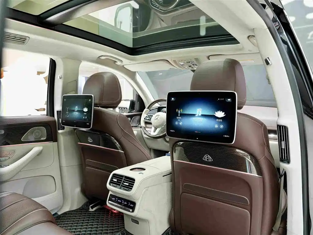 Mercedes-Benz GLS — миниатюра 20