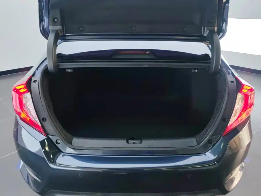 Honda Civic — миниатюра 4