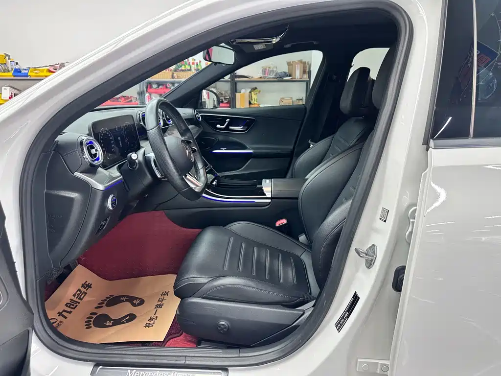 Mercedes-Benz C-Class — миниатюра 5