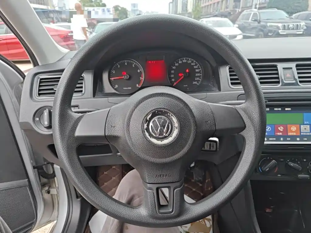Volkswagen Santana — миниатюра 11