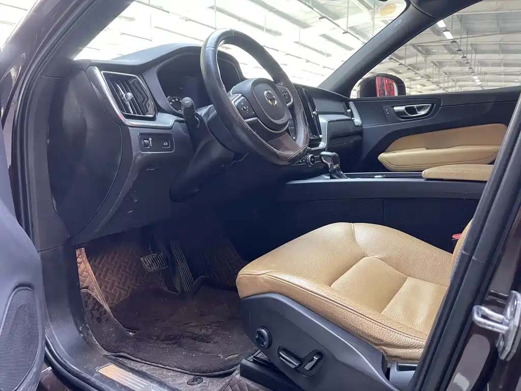Volvo XC60 — миниатюра 9