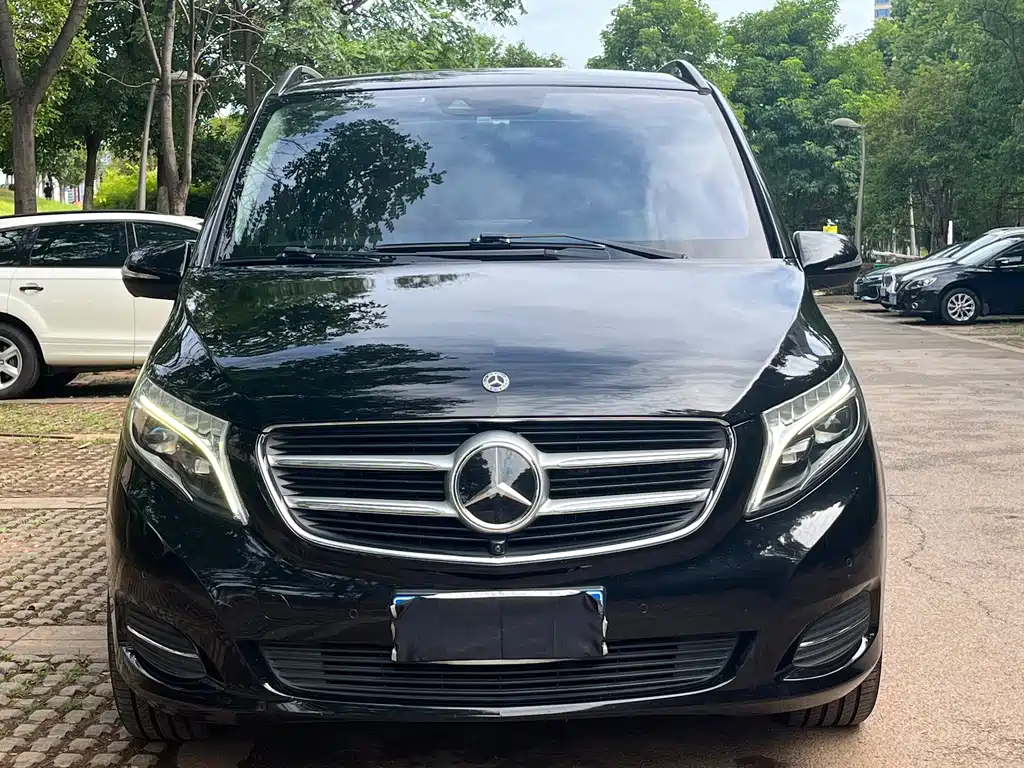 Mercedes-Benz V-Class — миниатюра 2