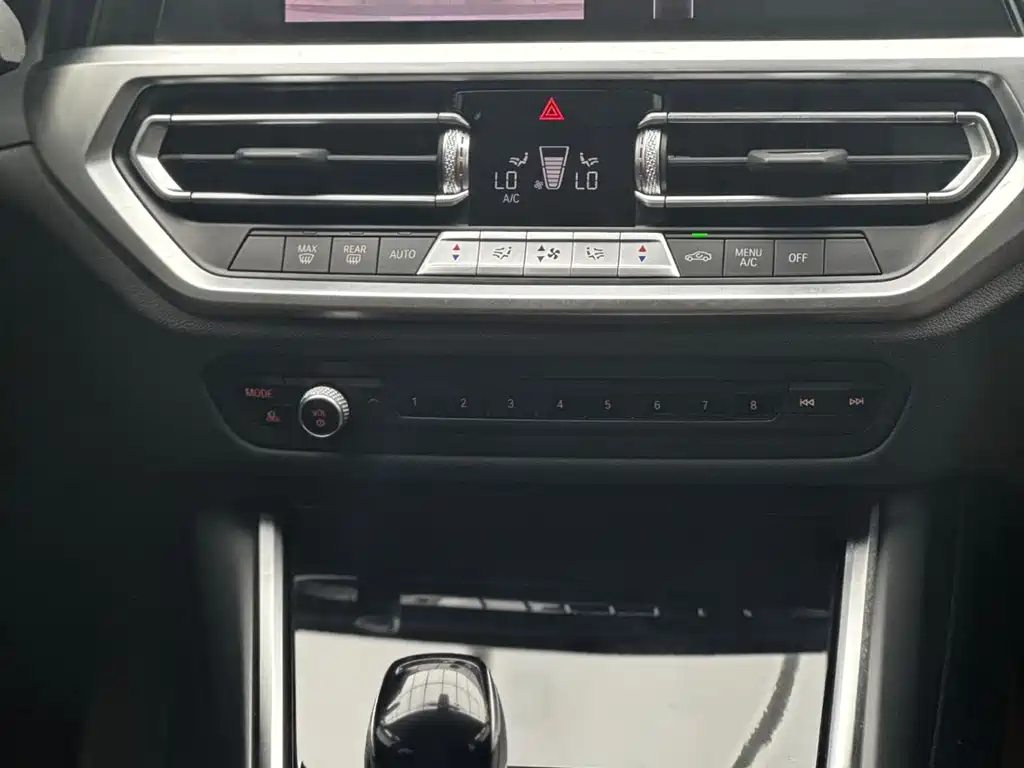 BMW 3 Series — миниатюра 13