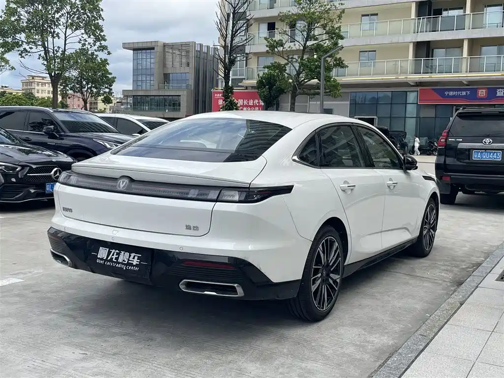 Changan Eado — миниатюра 9