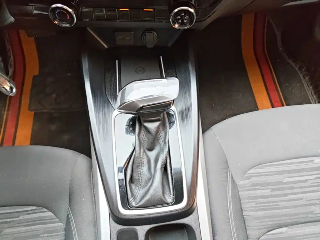 Chevrolet Monza — миниатюра 14