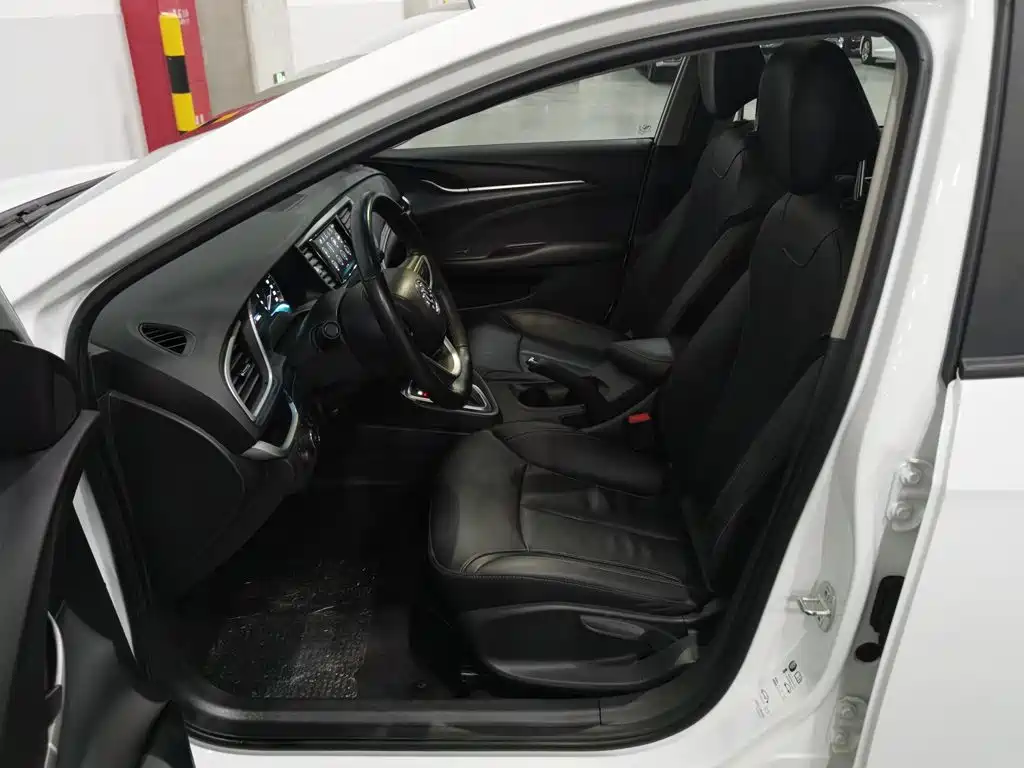 Buick Excelle — миниатюра 10