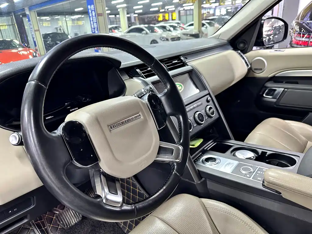 Land Rover Discovery — миниатюра 7