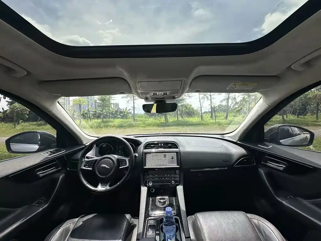 Jaguar F-PACE — миниатюра 6