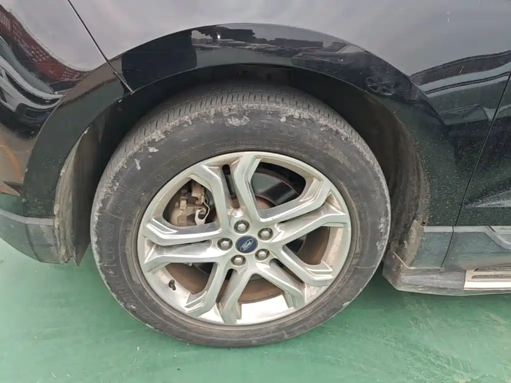 Ford Edge — миниатюра 23