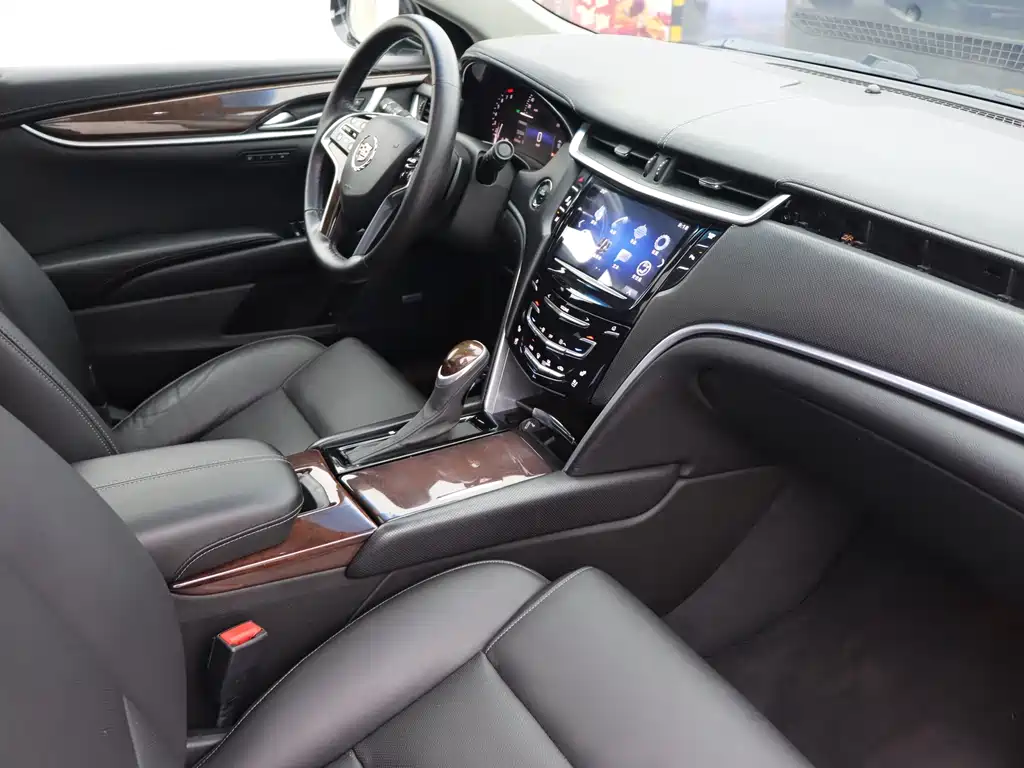 Cadillac XTS — миниатюра 9