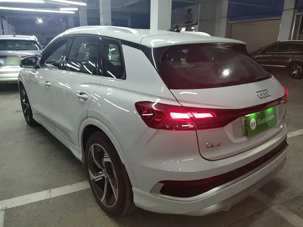 Audi Q4 e-tron — миниатюра 5