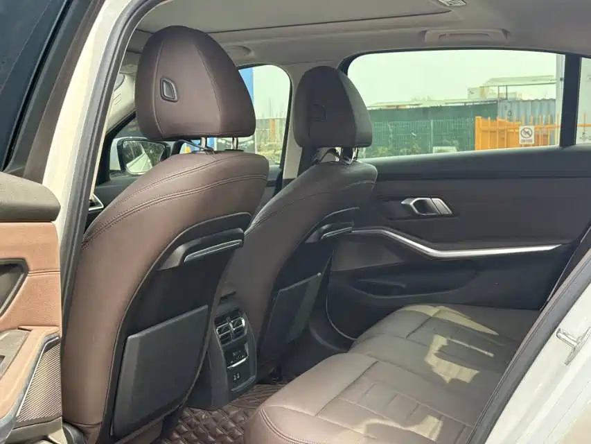 BMW 3 Series — миниатюра 17