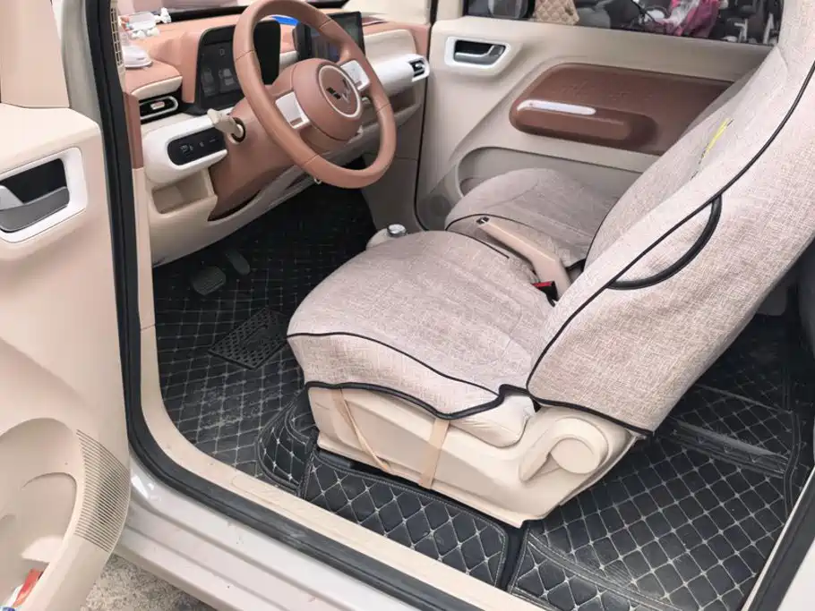 Wuling MINIEV — миниатюра 9