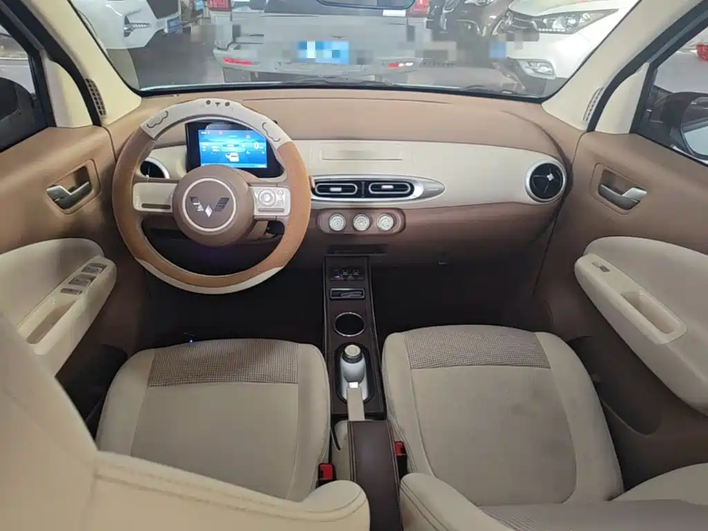 Wuling MINIEV — миниатюра 10