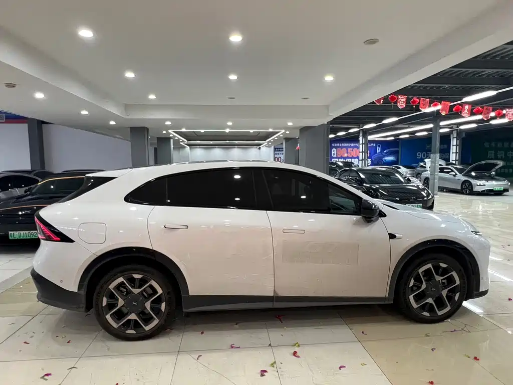 XPeng G7 — миниатюра 8