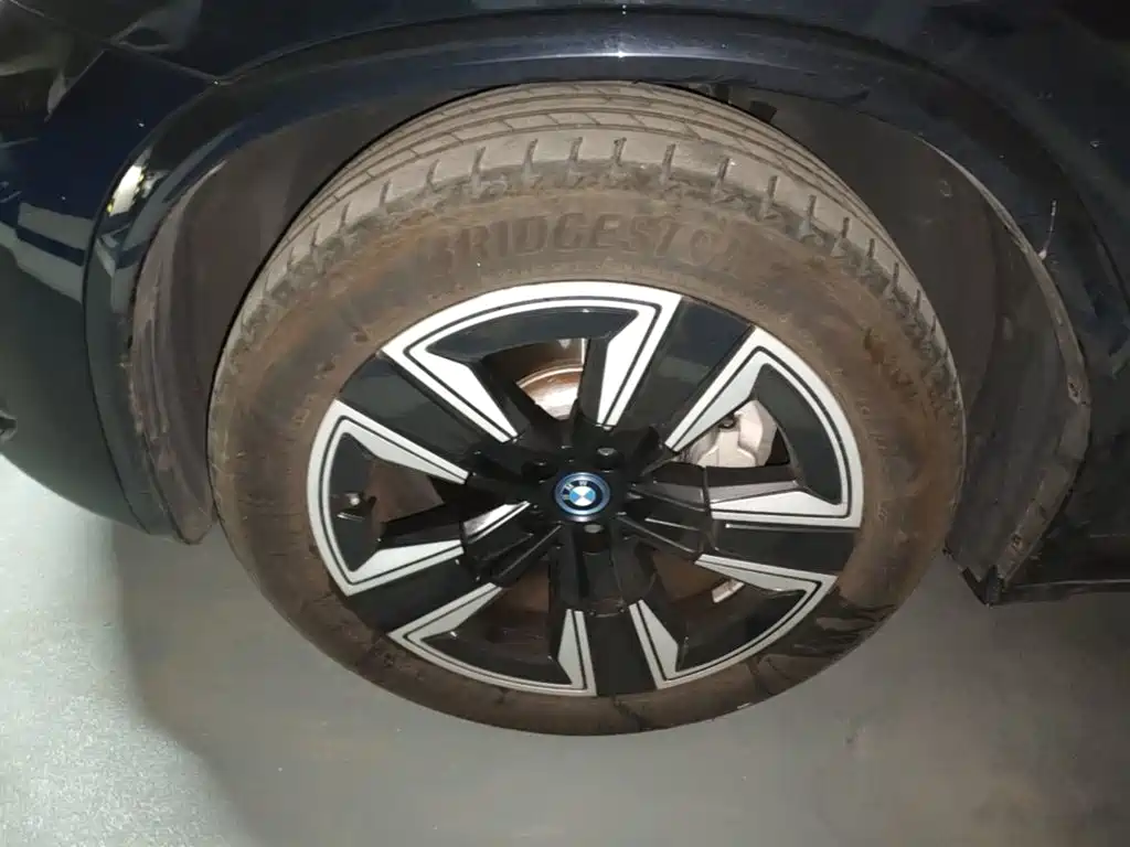 BMW iX3 — миниатюра 23