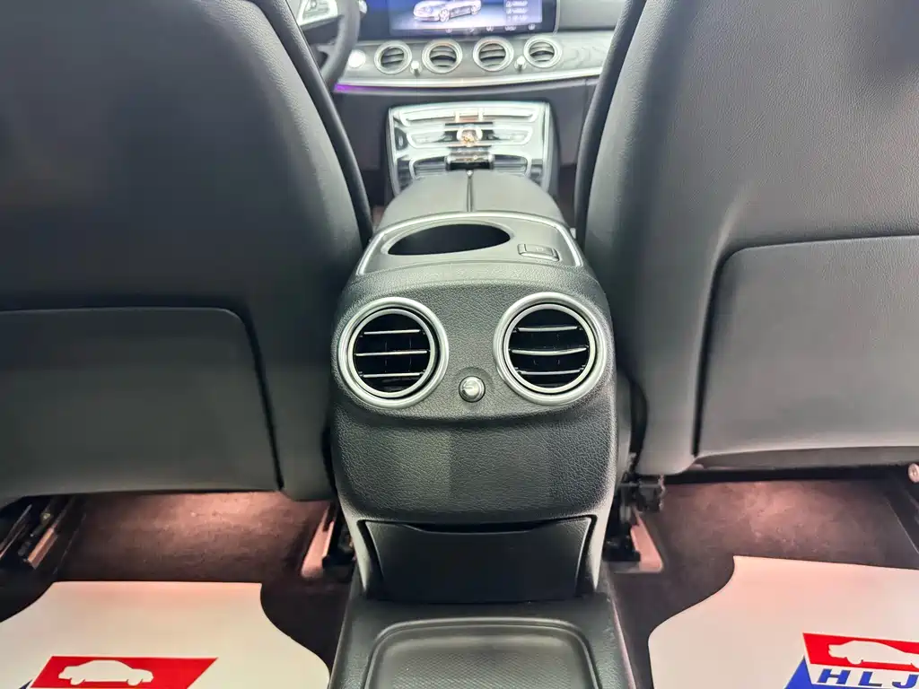 Mercedes-Benz E-Class — миниатюра 19