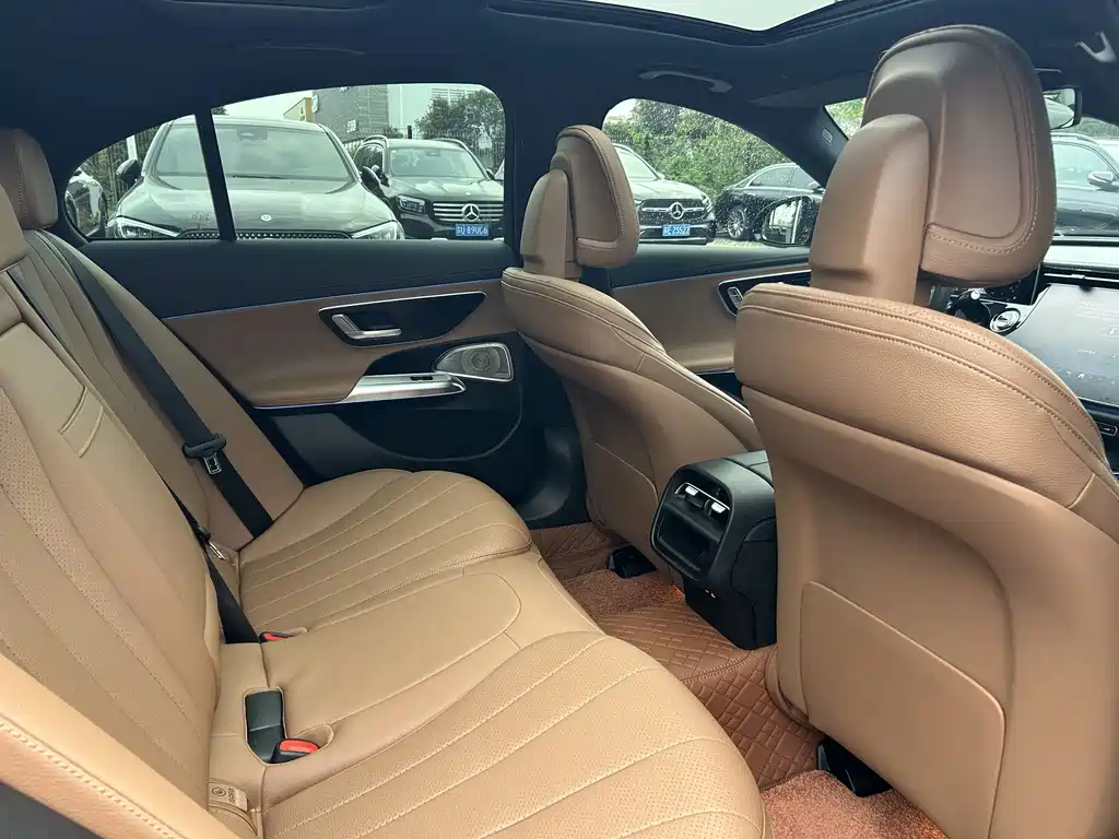 Mercedes-Benz E-Class (Import) — миниатюра 14