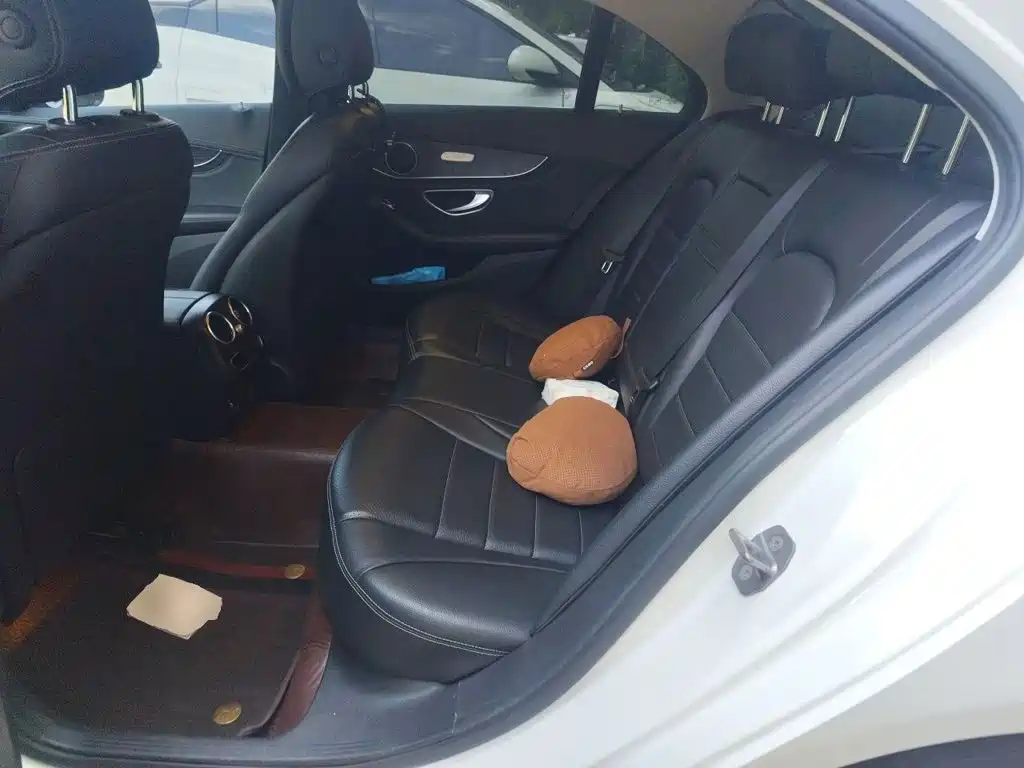 Mercedes-Benz C-Class — миниатюра 13