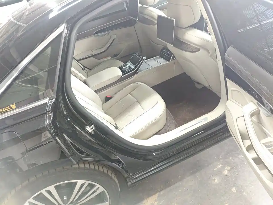 Audi A8 — миниатюра 4