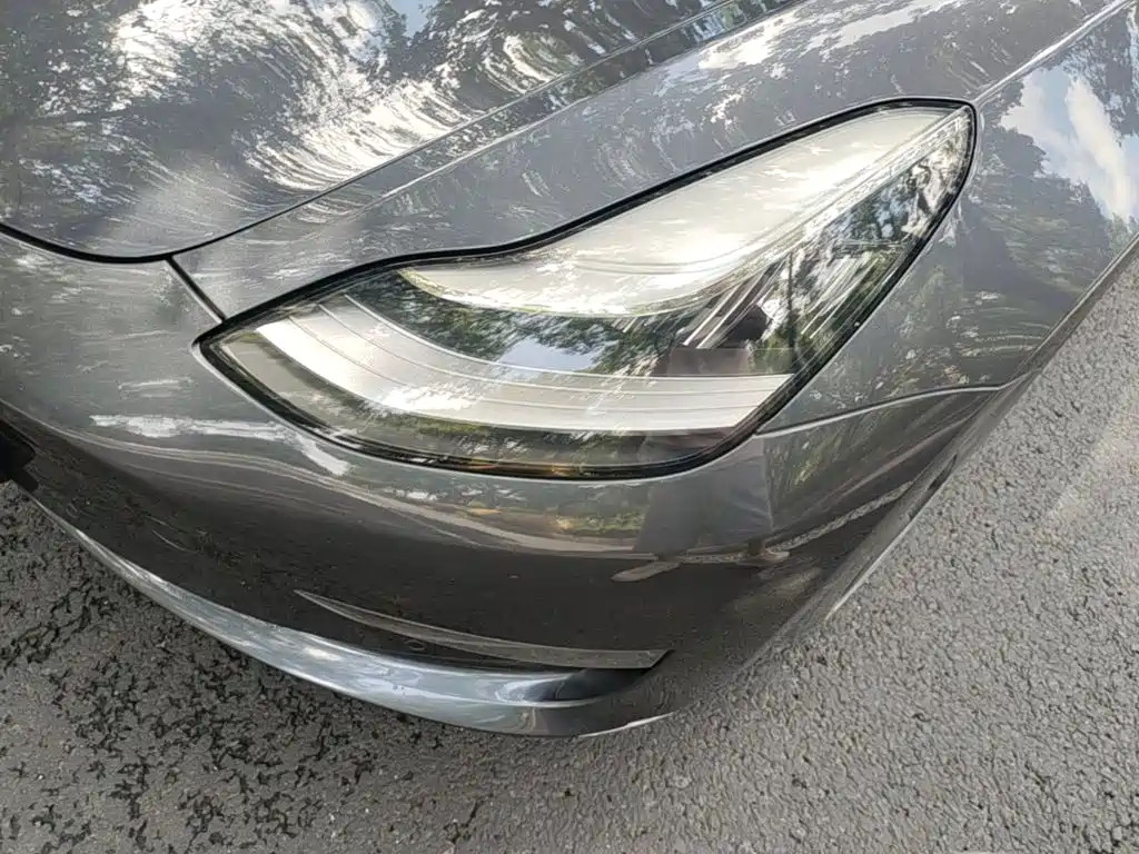 Tesla Model 3 — миниатюра 24