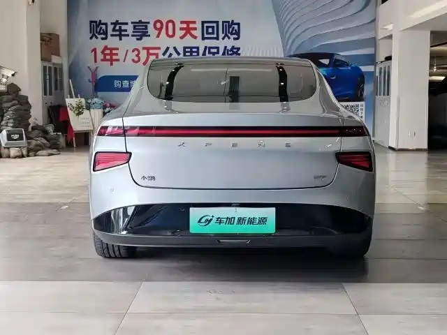 XPeng P7 — миниатюра 8