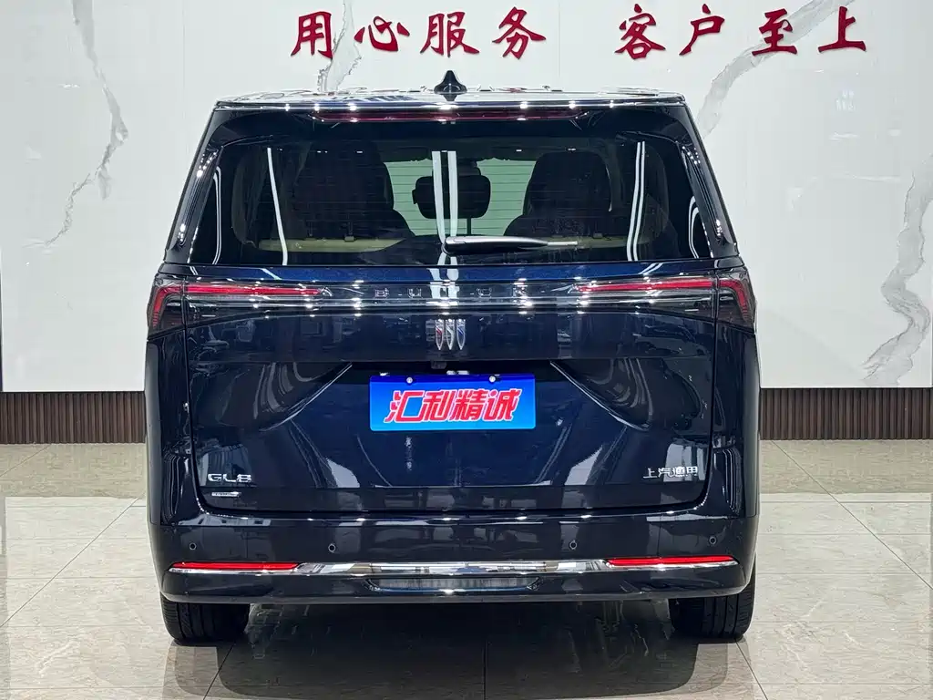 Buick GL8 Hybrid — миниатюра 5