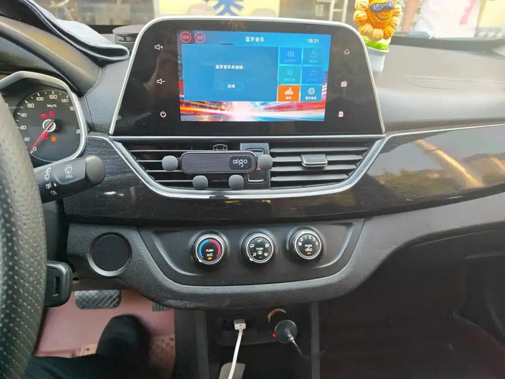 Baojun 310 — миниатюра 9