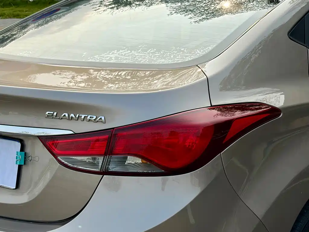 Hyundai Elantra Langdong — миниатюра 33