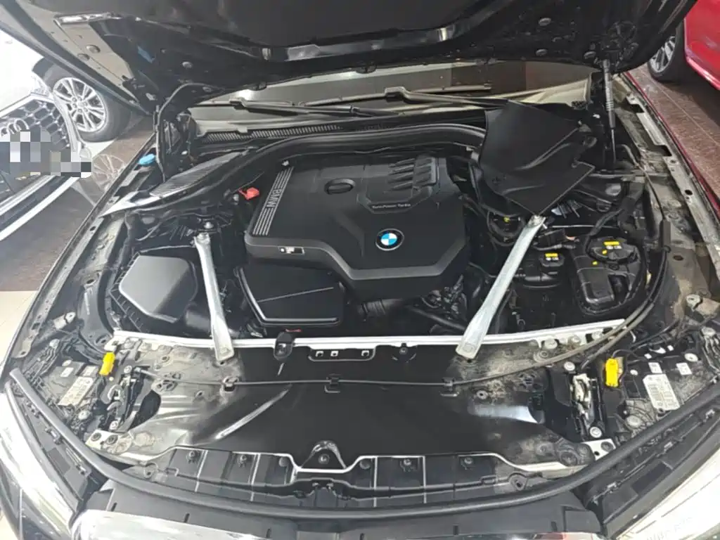 BMW 5 Series — миниатюра 20
