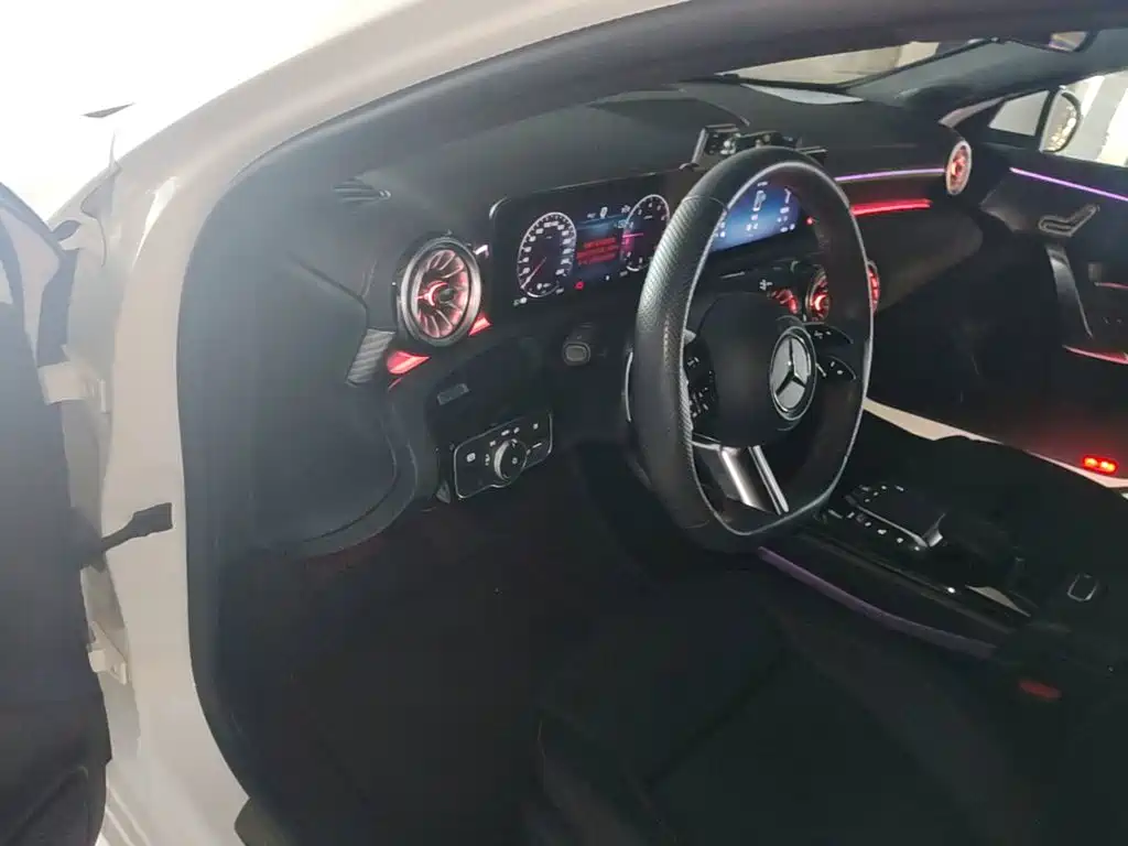 Mercedes-Benz A-Class — миниатюра 22