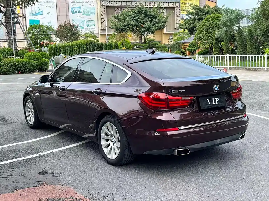 BMW 5 Series GT — миниатюра 8