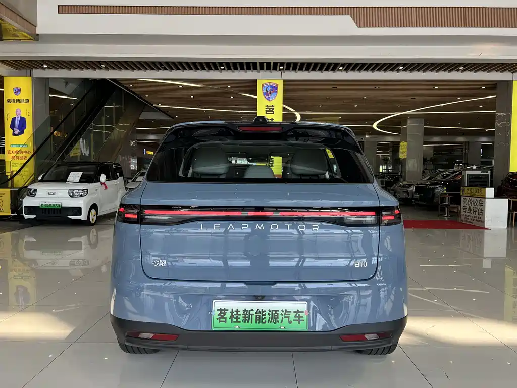 Leapmotor Leapmotor B10 — миниатюра 4
