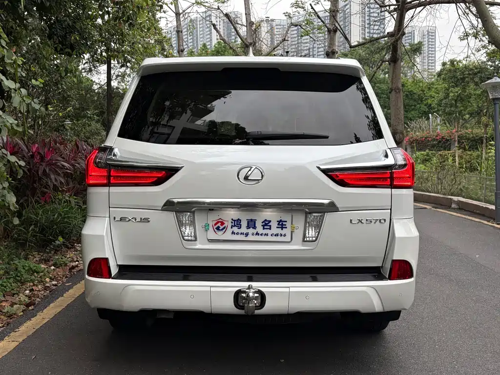 Lexus LX — миниатюра 4