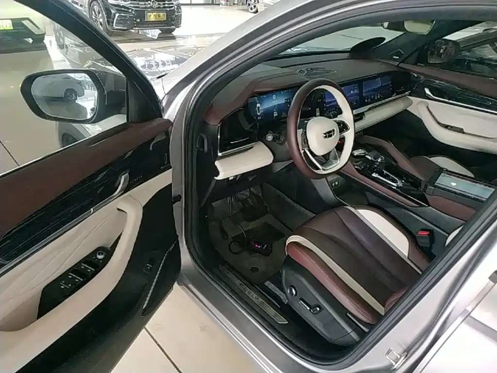 Geely Xingyue L — миниатюра 16