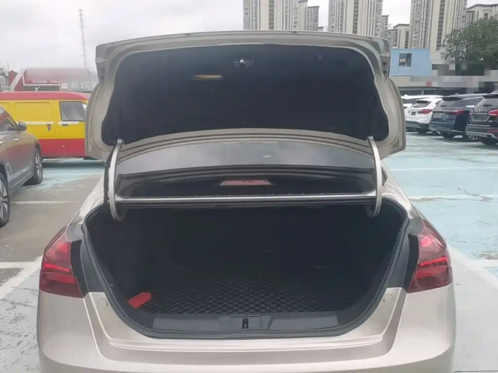 Geely Emgrand — миниатюра 19